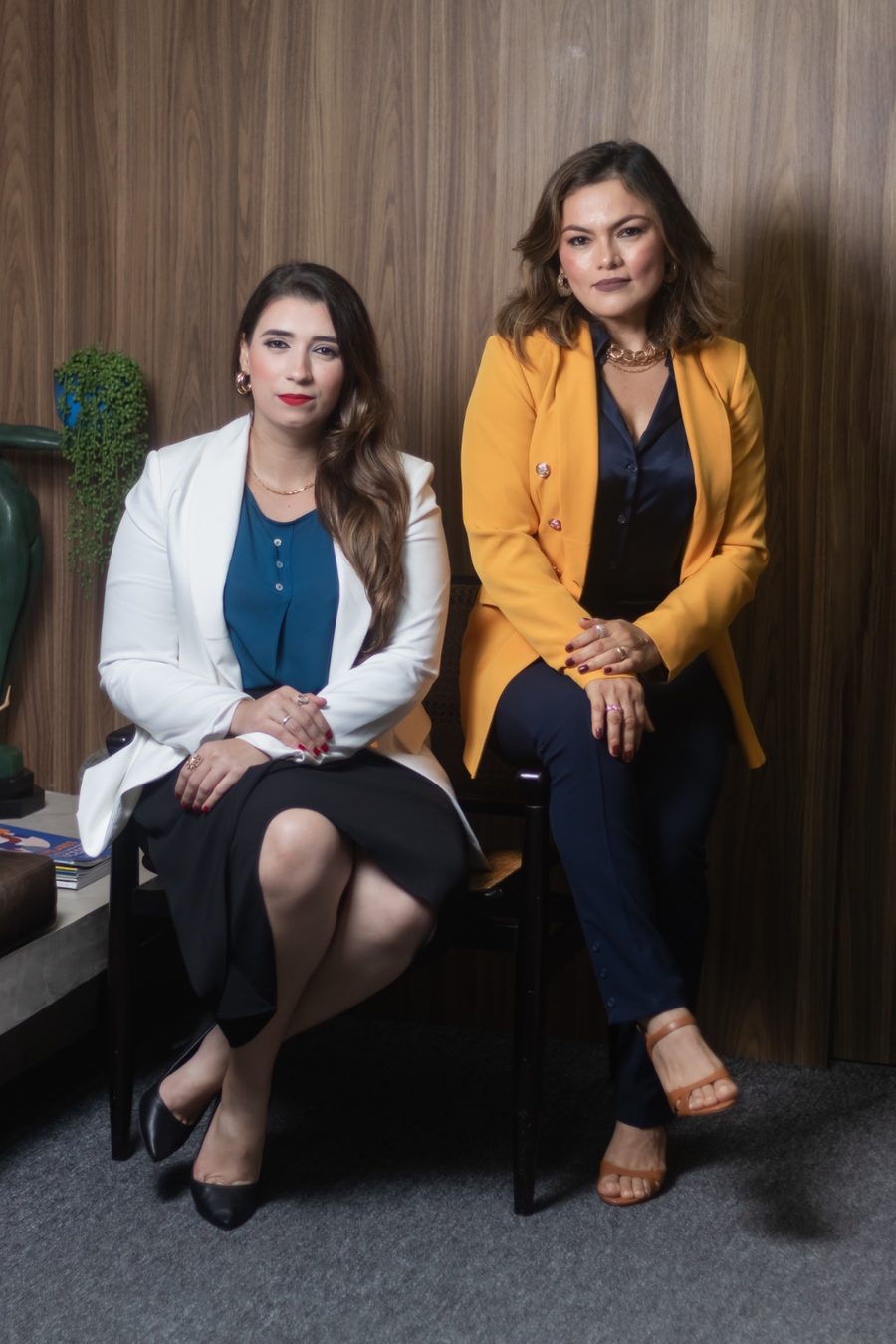Dra. Rosinê Magalhães e Dra. Larissa Rocha, sócias-fundadoras do escritório